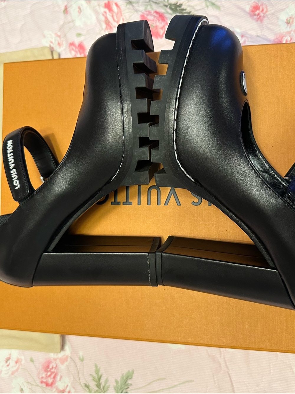 Louis Vuitton 💎💎 Star Trail Noir Mary Jane Lug Sole High Heels Pump RARE FIND - Picture 6 of 13